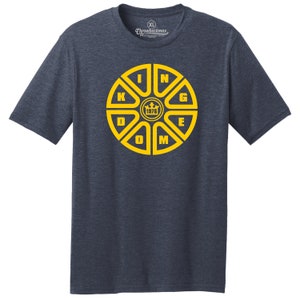 Camiseta clásica de corte clásico con membrete de Kingdome, mezcla de tres materiales premium - Antigua casa de los Seattle Seahawks y los Mariners - Azul marino jaspeado