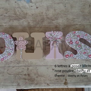 letra de madera, nombre de madera, letra para poner, carta de bebe, nombre para poner, letras decorativas con tema libertad y flores