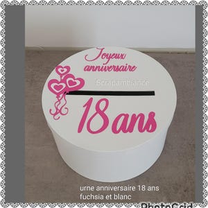 urne anniversaire 18 ans, urne ronde personnalisée, urne faite main, thème blanc et fuchsia