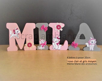 letra de madeira, nome de madeira, letra ou nome para colocar, letras decorativas personalizadas tema Maria dos Aristogatos