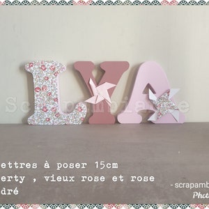 carta de madera, carta para poner, carta para habitación del bebé, nombre para poner, regalo de nacimiento, letras decorativas con tema libertad y molino de viento