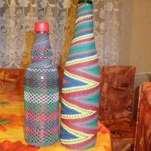 Vintage 1975&#39;s bouteilles Hand-decorated Bulgarian Socialist style Social drinks gift decoration Home sweet home