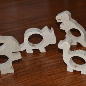 Portatovaglioli in legno/stoviglie, animali/dinosauri/accessori da cucina