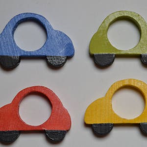 Portatovaglioli in legno / Anelli a forma di automobili / Automobili dipinte