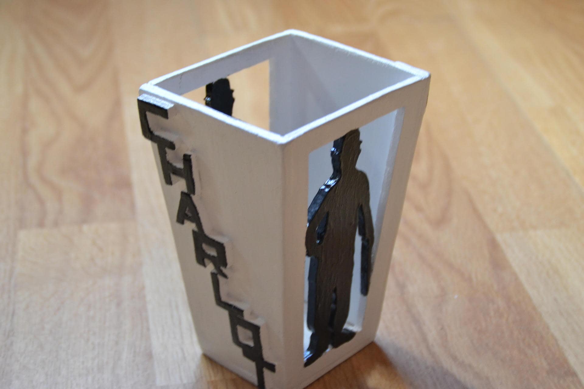 Accessoire de Bureau/Pot à Crayons Objet Décoratif Charlot