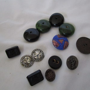 Antique Lot of 14 Fancy Buttons Cameo Bakelite Brass Picture & More