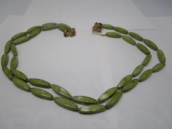 1950's Retro Avocado Green Beaded Double Strand N… - image 1