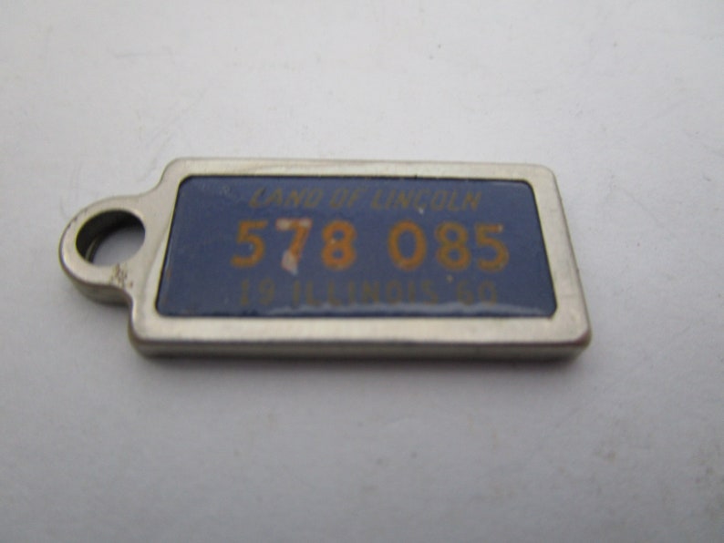 1960 Illinois Land of Lincoln License Plate Key Chain Tag