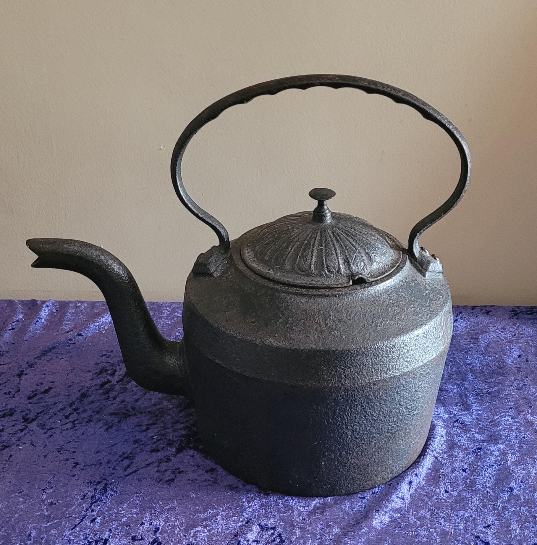 Old cast iron kettle - Etsy 日本