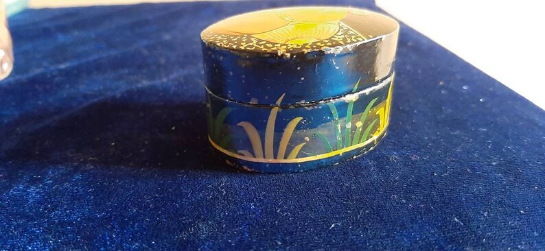 Decorative Indian lacquered pill box