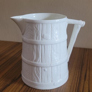 Beautiful mid century Royal Worcester jug