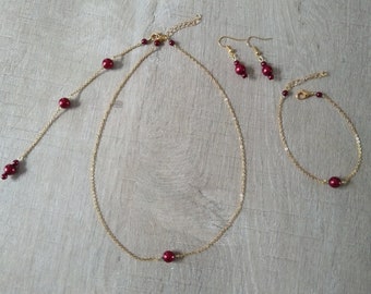 Parure mariée bracelet boucles d'oreilles collier pendentif dos nu chaîne fine dorée perles bordeaux bijoux mariage bijoux mariée