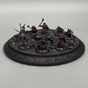 Games Workshop The Fellowship Of The Ring Painted Diorama. Includes Gandalf, Aragorn, Legolas, Borormir, Frodo, Gimli And Hobbits.