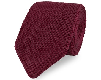 Burgundy Red Knitted Tie With Pointed End. Dark Red Handmade 100% Soft Polyester Tie. Woven Tie. Wedding Tie. Groom & Groomsmen Accessories