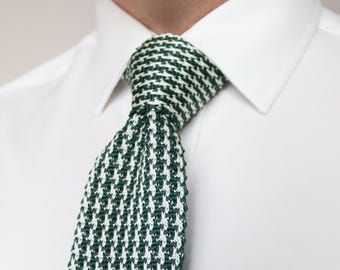 Vinesen Cravatta Uomo Con Motivo Paisley Jacquard - Verde Tenue - Lunga 146 Cm, Larga 8 Cm