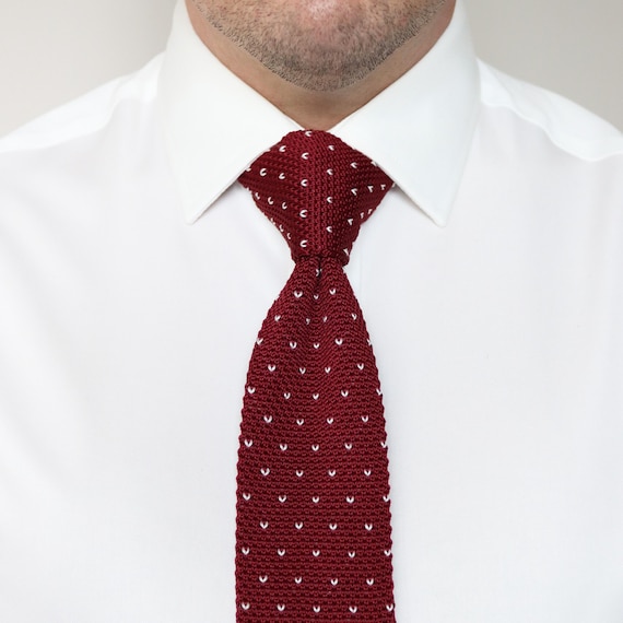 wine knitted tie