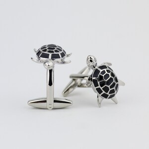 TORTOISE SHAPED CUFFLINK