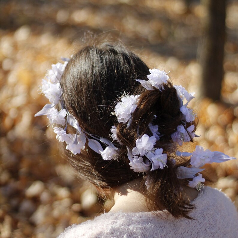 Bridal hair vine with sakura blossom for backyard wedding image 2