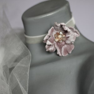 Flower choker, Dusty pink flower. Fabric brooch
