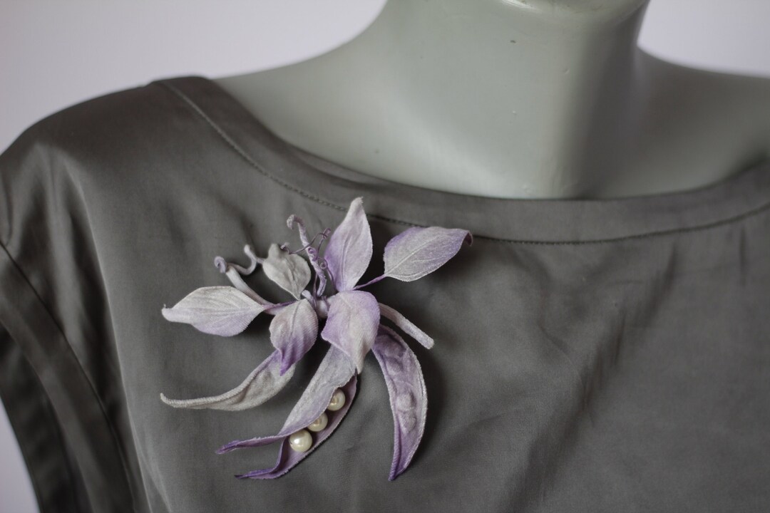 Broche Fleur En Nacre Peinte – Bijou Russe JOSTOVO, Cadeau Femme