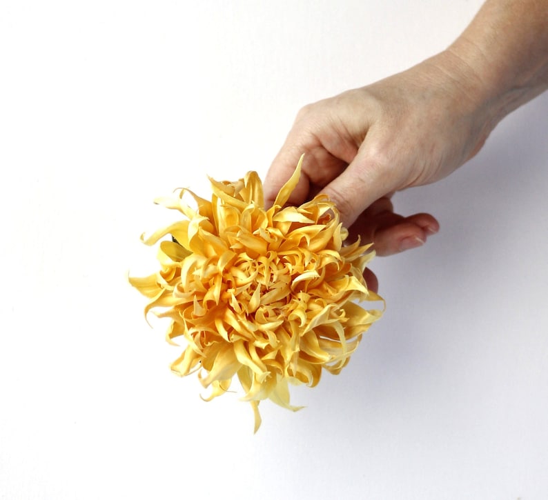 Сhrysanthemum brooch Silk flower brooch Mimi gifts image 1