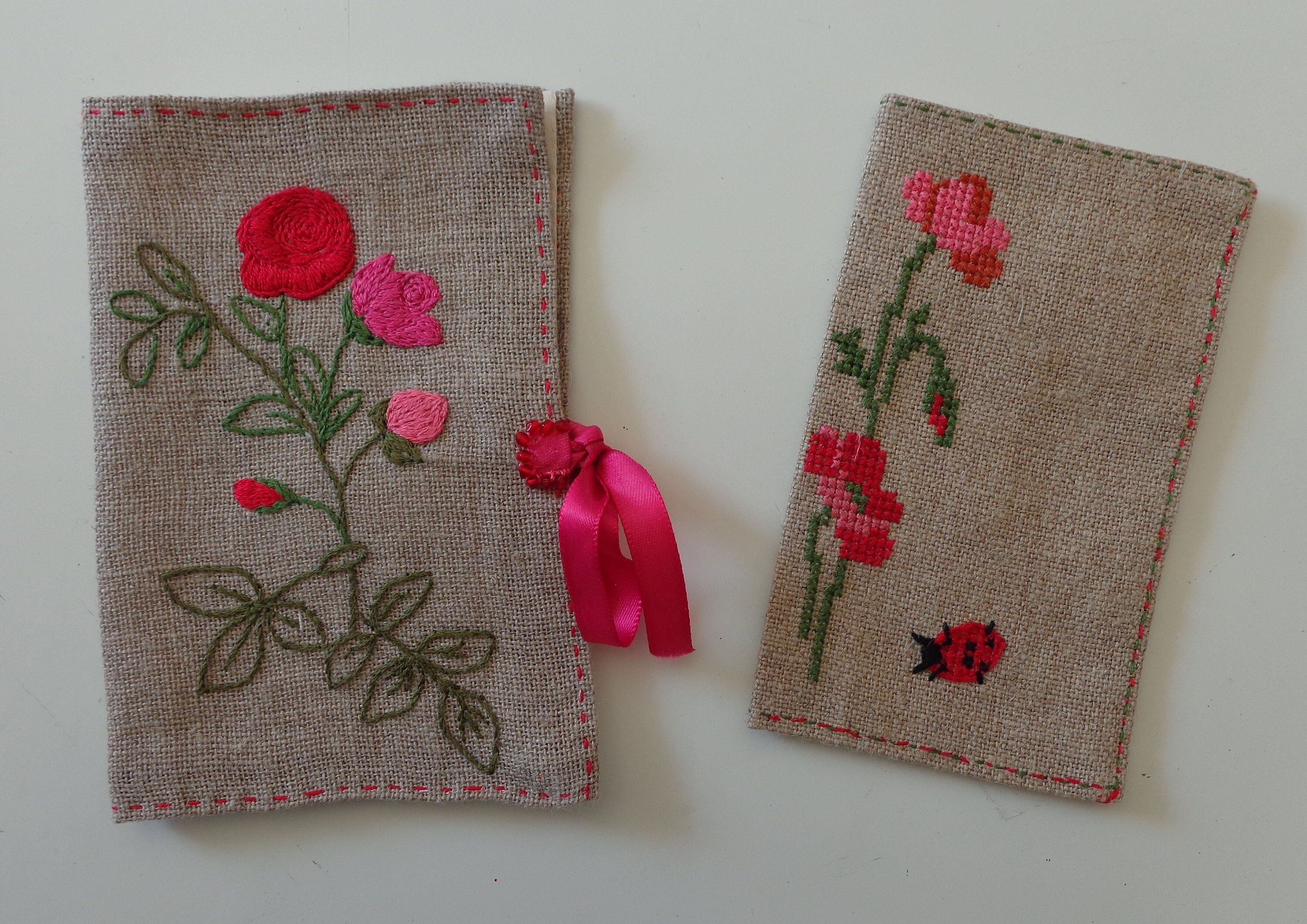 Le Lot de 2 Objets en Lin.