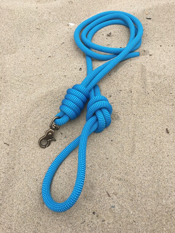 Items similar to Dog leash (5.5ft) on Etsy