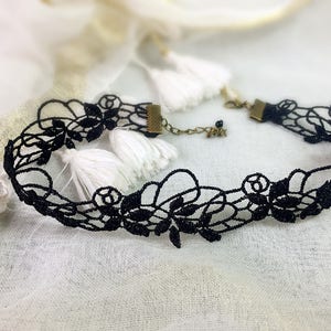Necklace - Choker - Black lace choker 3 cm vintage gothic