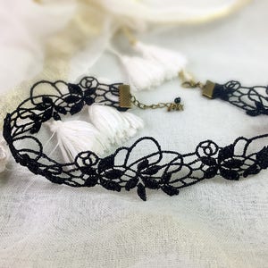 Necklace Choker Black lace choker 3 cm vintage gothic dentelle 1