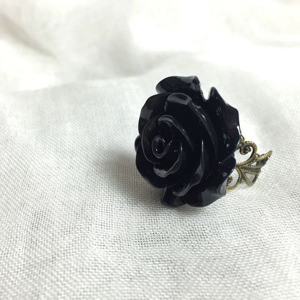 Bague ajustable Rose en résine noire bohème bague vampire