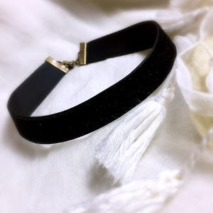 2.5cm Black Velvet Retro Vintage Choker Necklace