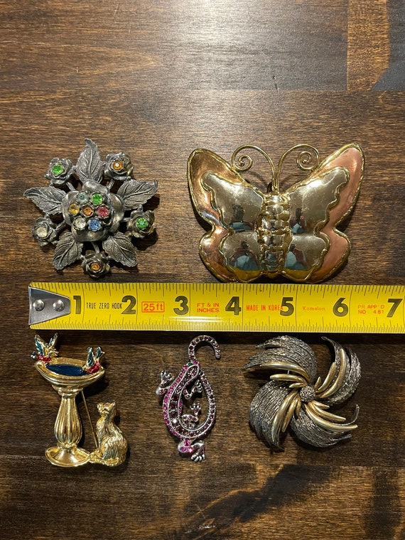 Vintage Brooches - image 9
