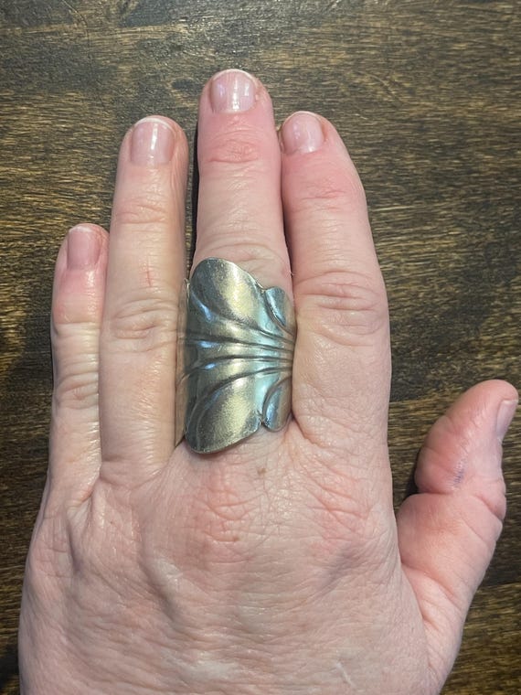 Bold Sculptural Silver Tone Statement Ring | Mode… - image 11