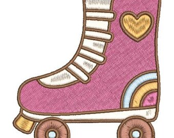 Könnte beinhalten: Gestickter rosa Rollschuh mit braunen und weißen Verzierungen. Mit einem goldenen Herz und einem Regenbogen-Design. Die Räder und andere Details sind braun und gold. Ein lustiges Retro-Design.