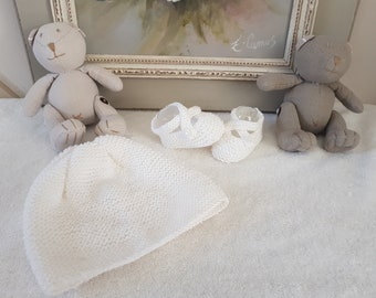 Birth set 100% cotton hat and slippers, layette, baby girl, maternity gift, newborn, handmade knitting