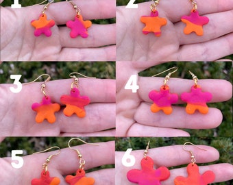 Flower dangle earrings  - loopcoop loopcoopshop clay jewelry gold metal gift for women girl birthday present handmade H