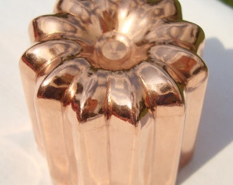 Auténticos moldes de canele de cobre. Juego de 12 grandes artesanos fabricados en Burdeos, Francia, de 2,1 pulgadas de diámetro.
