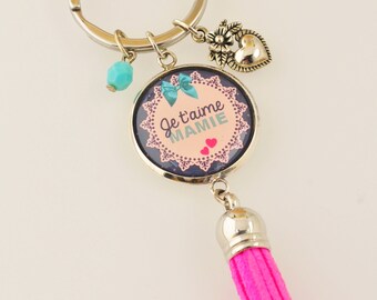 9 MAMIE models with pompom keyrings, beads and charms