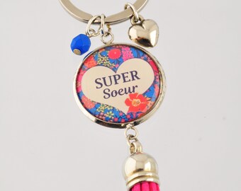 Super SOEUR keyring with pompom, pearl and charm