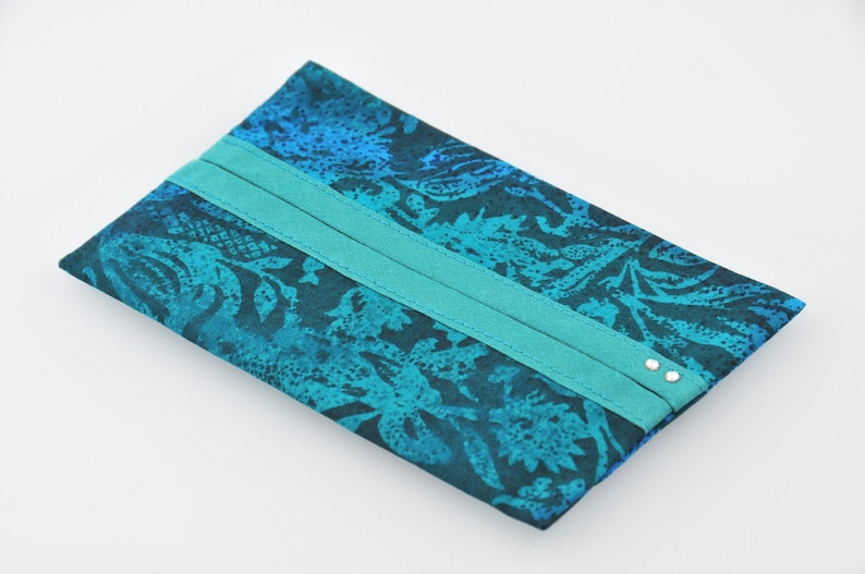 ETUI with fabric handkerchiefs ETUI with fabric handkerchiefs