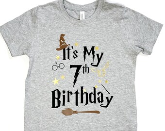 Anniversaire magique, sorcier, chemise d'anniversaire, baguette magique, balai, éclair, magique, Harry