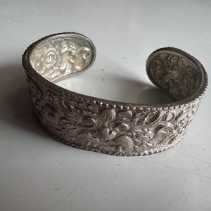 Bangle with silver hallmark TOM 838