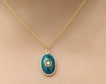Dainty Emerald & Labradorite Pendant Charm Chain Layering Necklace ESHQROCK RAAT - 22k Gold Plated Brass