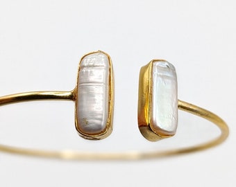 Made to Order Delicate Freshwater Double Biwa Pearl Cuff Adjustable Bracelet ESHQROCK DARYA - 22k Gold Plated Brass