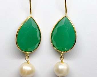 ESHQROCK DARYA PREMIUM Green Onyx & Pearl Pear Drop Earrings 22k Gold Plated 925 Silver