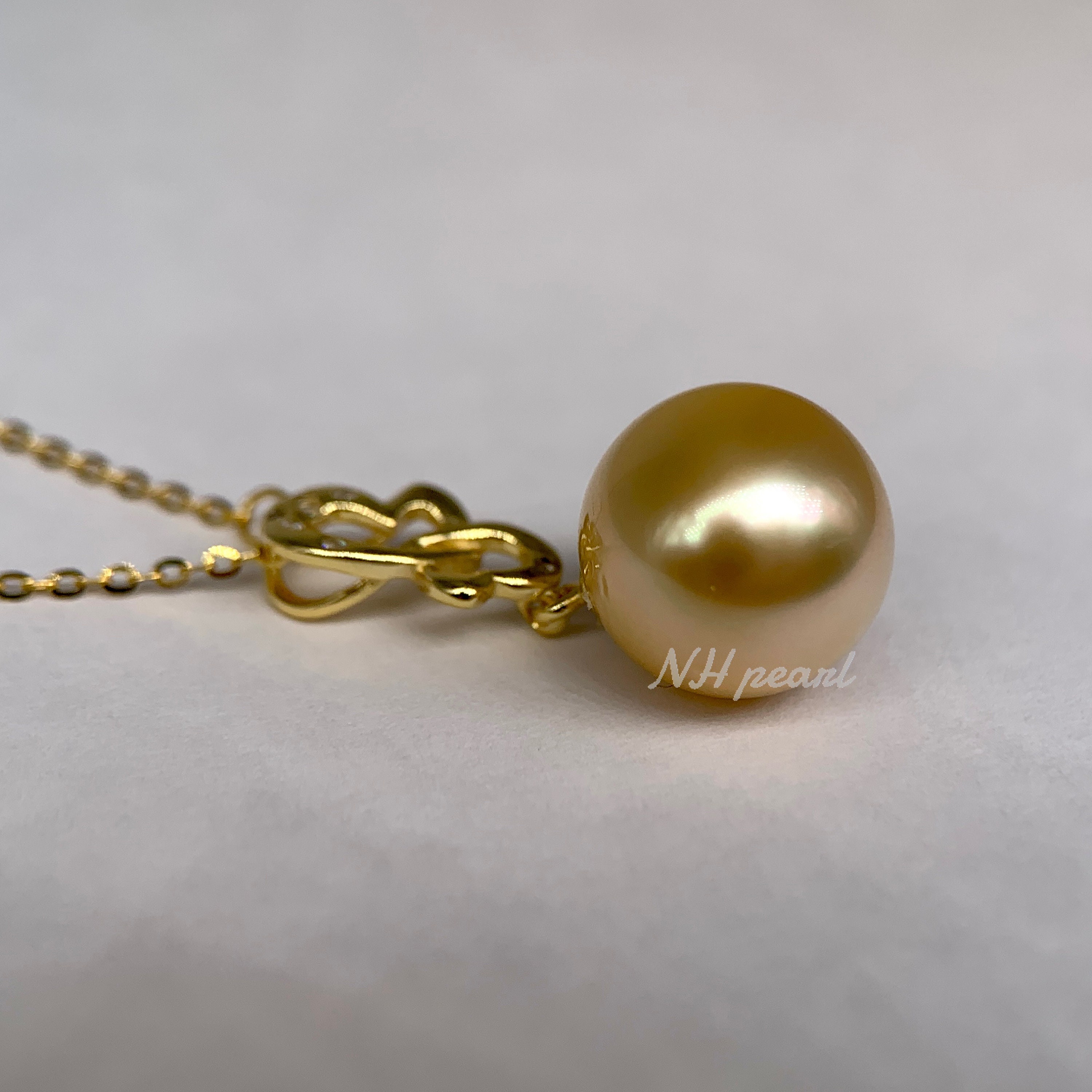 Genuine Golden South Sea Pearl in S925 Pendant Necklace 12mm picture