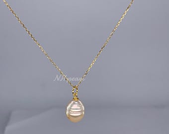 Collar con colgante de perla dorada del Mar del Sur y montura chapada en oro S925.