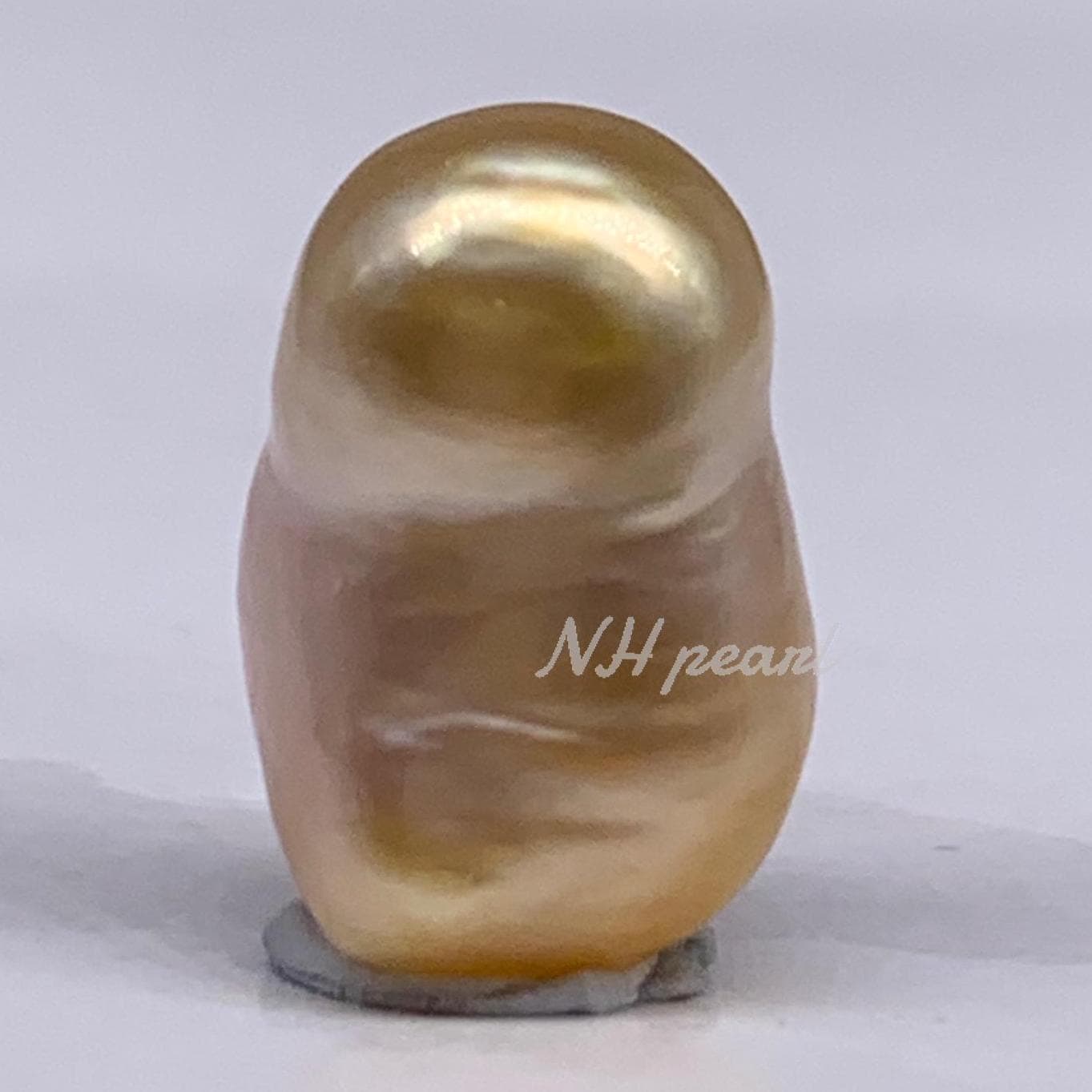 バロック南洋真珠ビーズ：天然ゴールドルースパール（7.7 mm x 11.8 mm