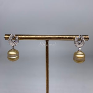 south sea pearl earring. S925 sterling silver stud earring. Seawater pearl. Natural pearl earring