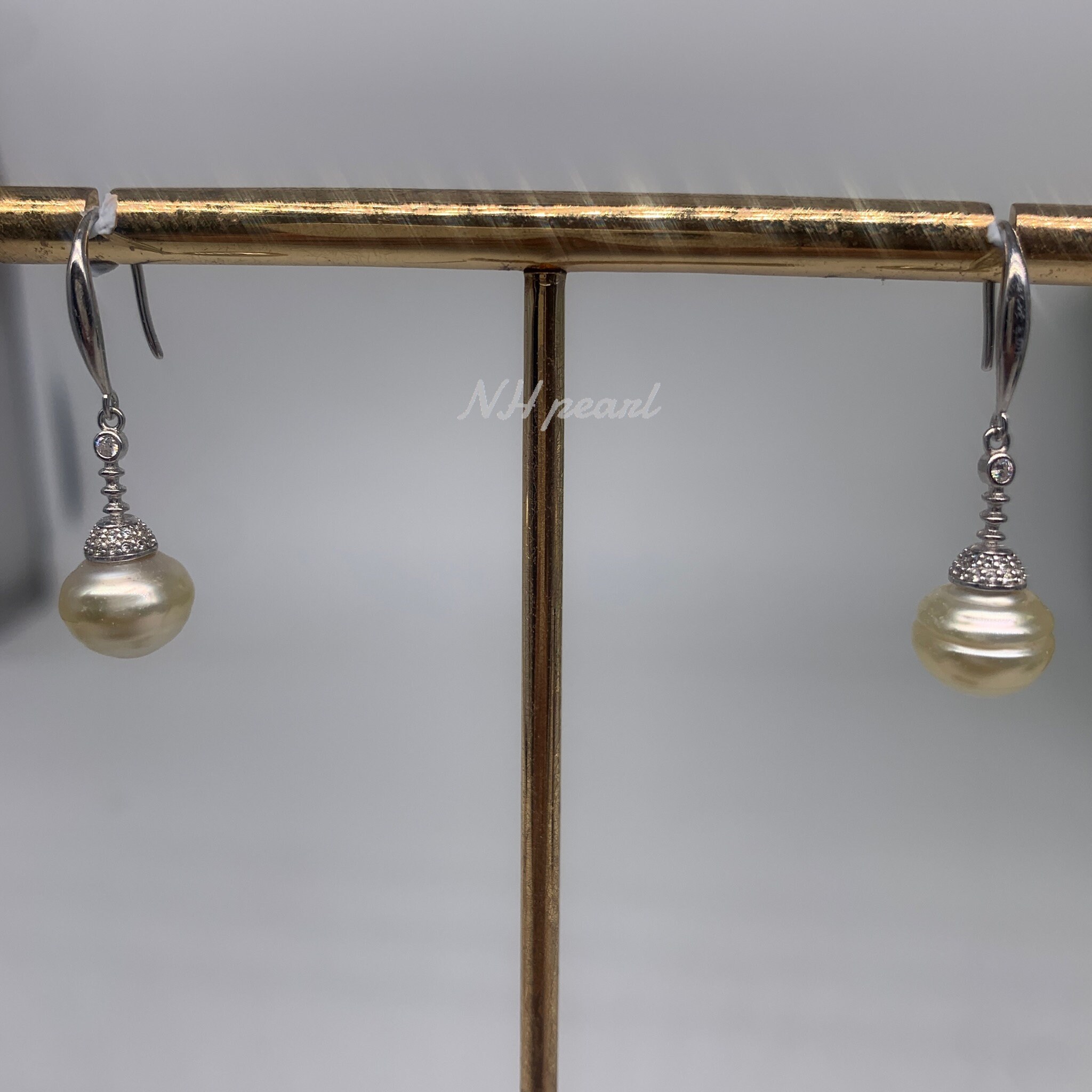 9.5mm South Sea Pearl Earring. S925 Sterling Silver Stud